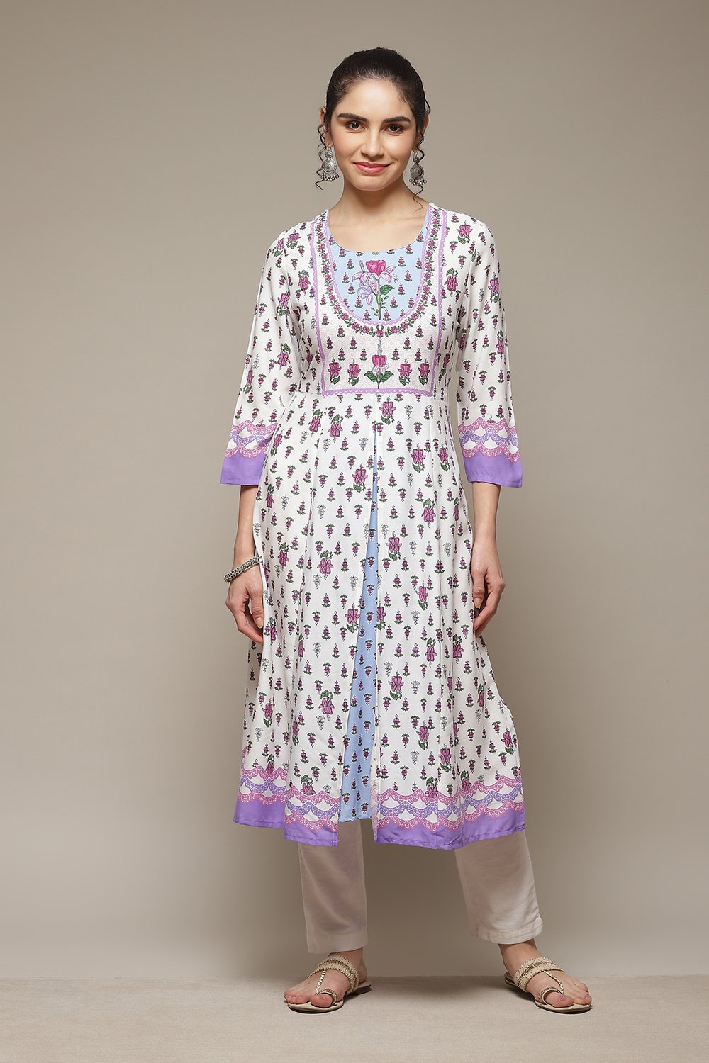 White LIVA Flared Kurta image number 1